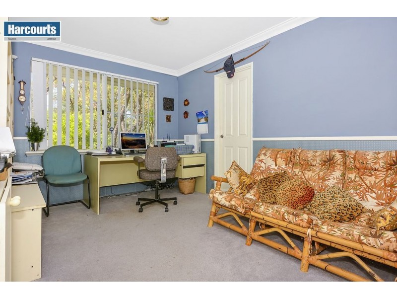 33 Greenhaven Glade, Carramar WA 6031