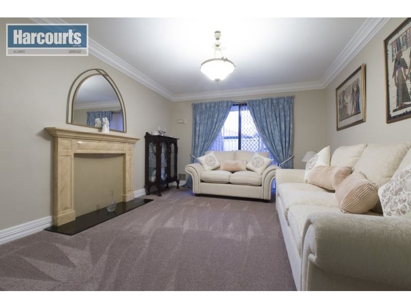 9 Langbank Close, Kinross WA 6028