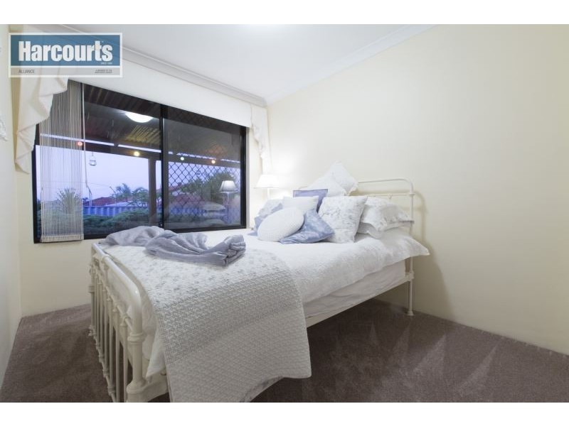 9 Langbank Close, Kinross WA 6028