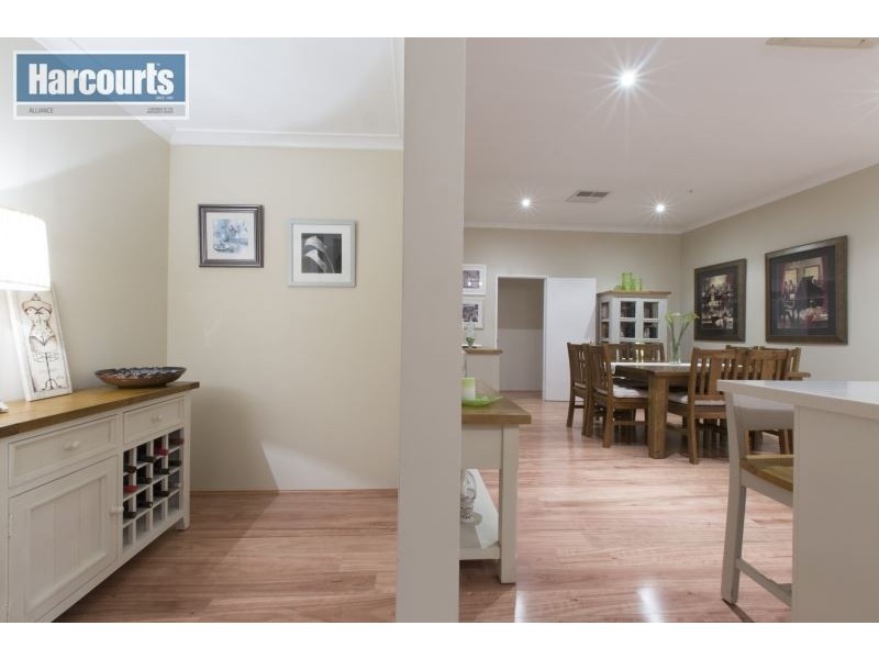 9 Langbank Close, Kinross WA 6028