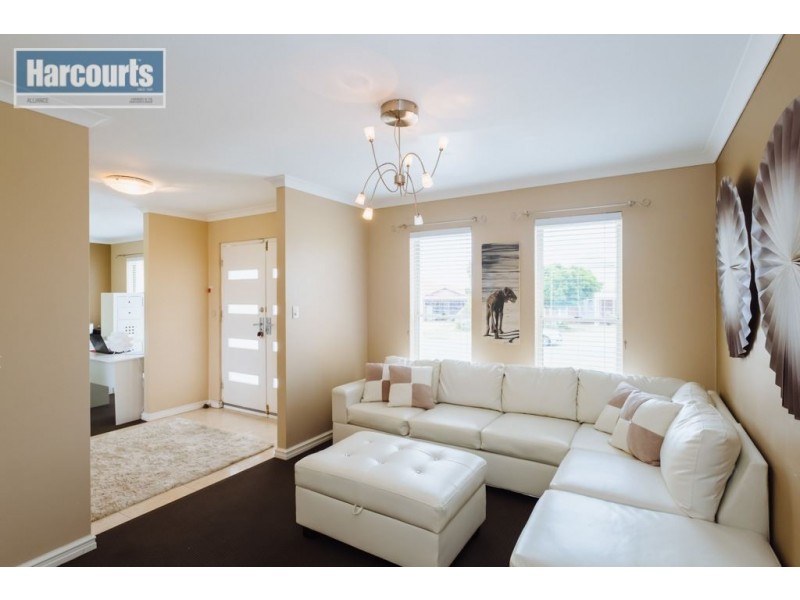 9 Inwood Place, Currambine WA 6028