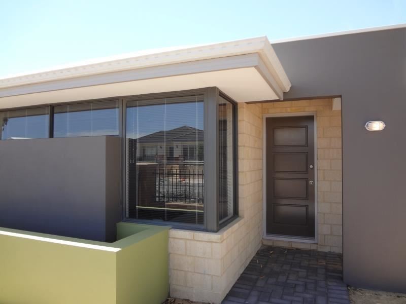 102 Suffolk Street, Caversham WA 6055