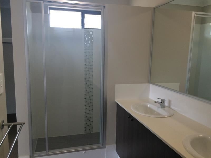 102 Suffolk Street, Caversham WA 6055