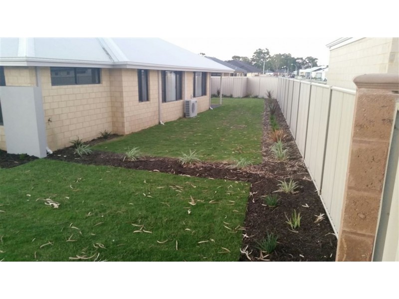 102 Suffolk Street, Caversham WA 6055