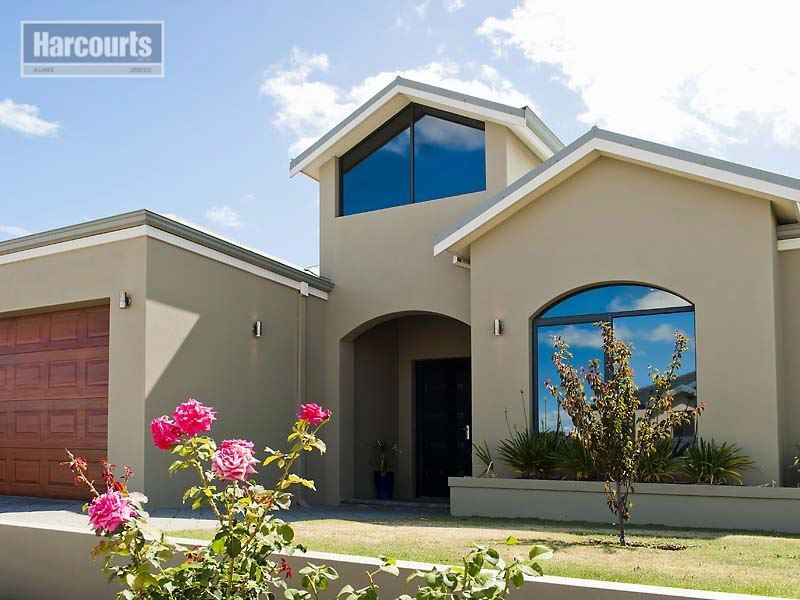 8 Waminda Way, Landsdale WA 6065