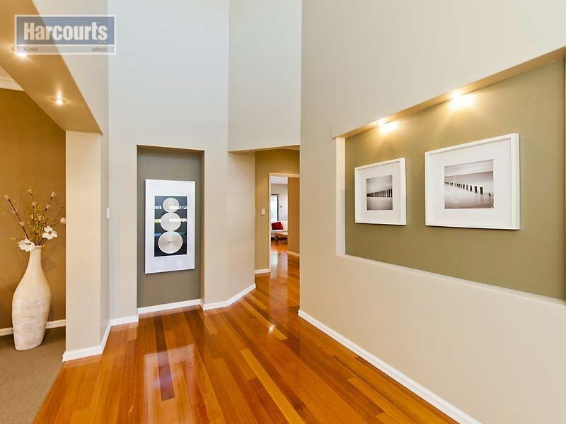 8 Waminda Way, Landsdale WA 6065