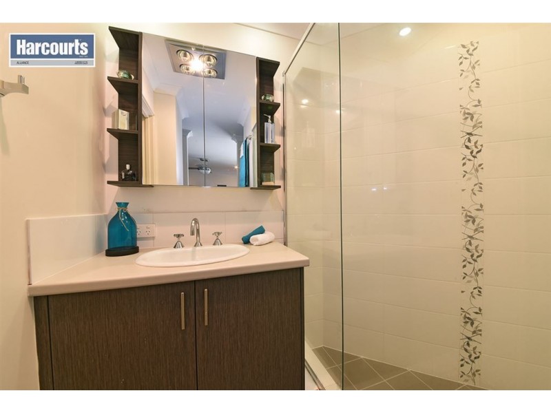 2 Pinot Loop, Pearsall WA 6065