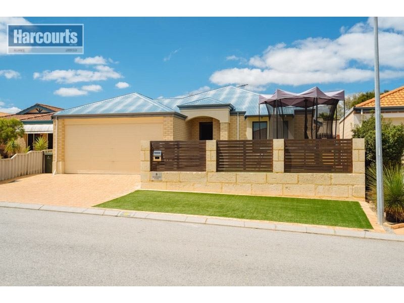 8 Marriot Turn, Currambine WA 6028