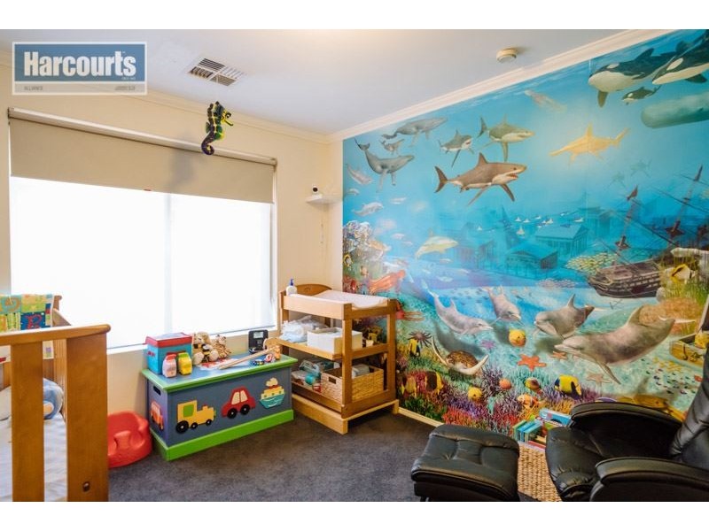 8 Marriot Turn, Currambine WA 6028