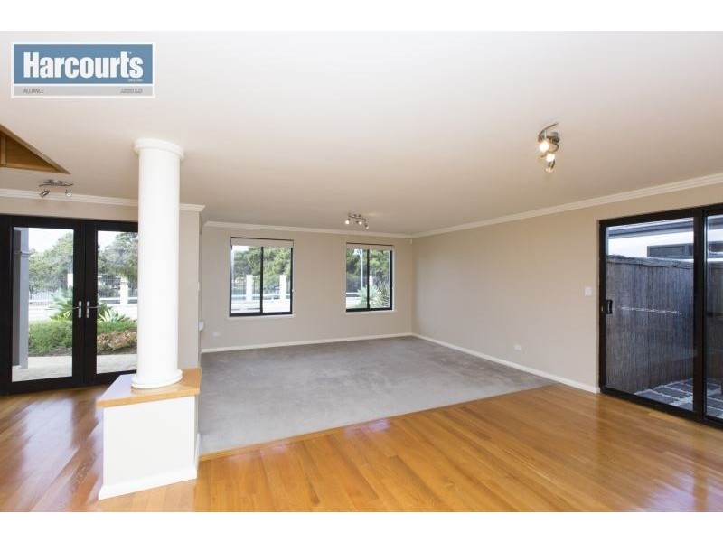 15 Patang Vista, Iluka WA 6028