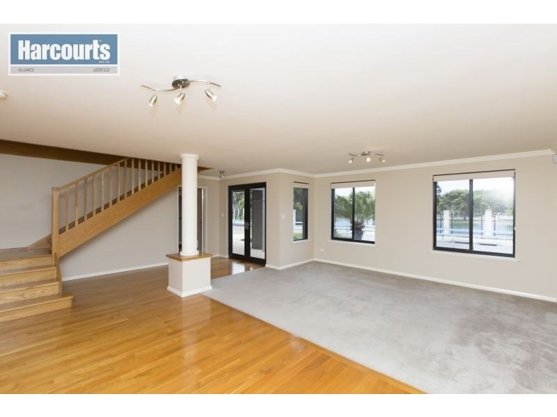 15 Patang Vista, Iluka WA 6028