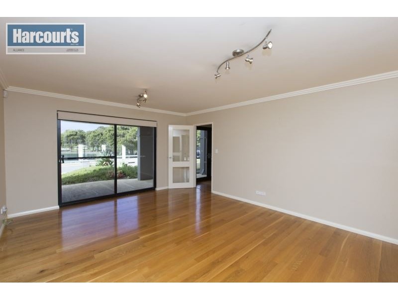 15 Patang Vista, Iluka WA 6028