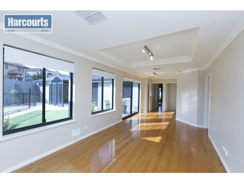 15 Patang Vista, Iluka WA 6028