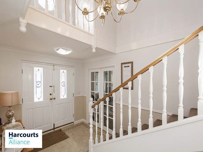 11 La Grange Loop, Currambine WA 6028