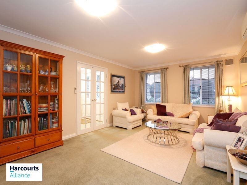 11 La Grange Loop, Currambine WA 6028