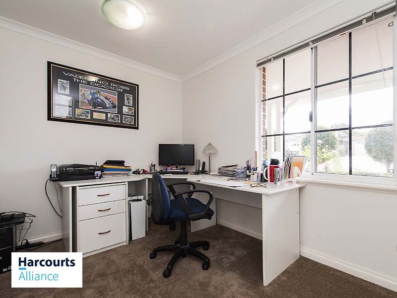 11 La Grange Loop, Currambine WA 6028