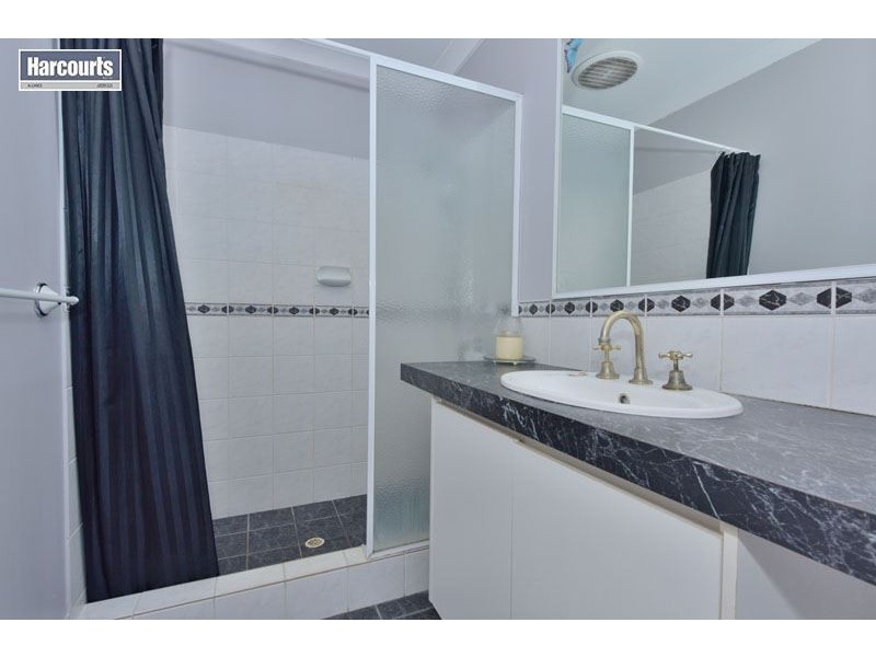 32 Lombardy Crescent, Caversham WA 6055