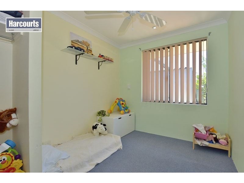 32 Lombardy Crescent, Caversham WA 6055