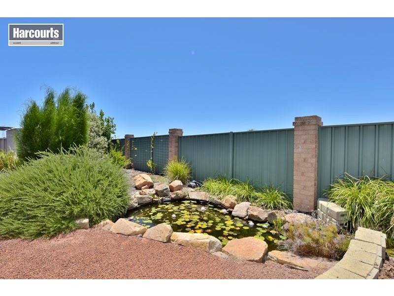 32 Lombardy Crescent, Caversham WA 6055