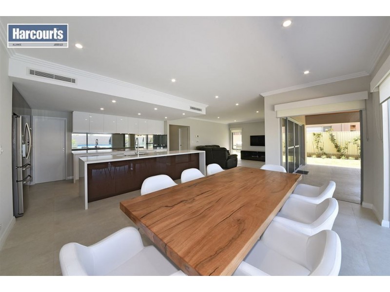 2 Fourmile Avenue, Burns Beach WA 6028