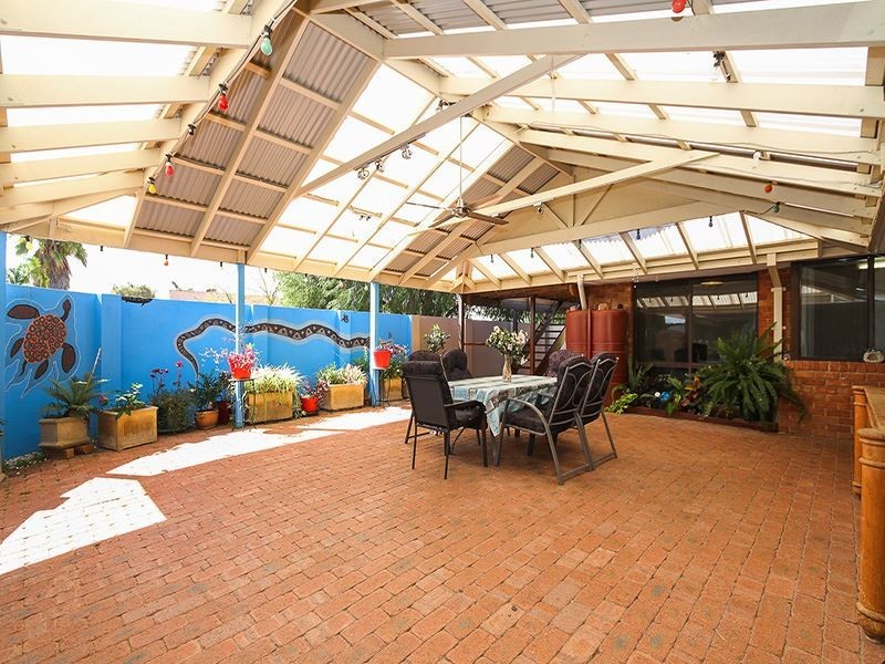 2 Weldwood Road, Ocean Reef WA 6027