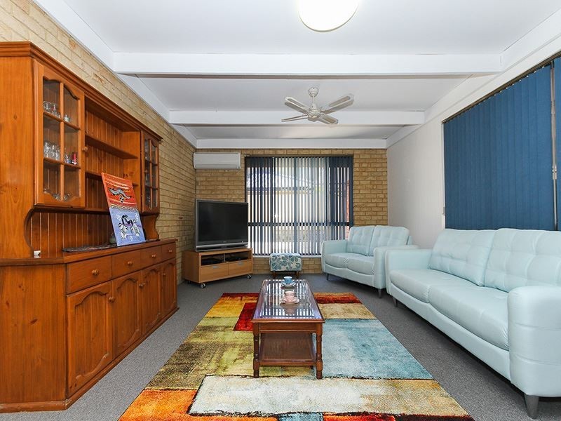 2 Weldwood Road, Ocean Reef WA 6027