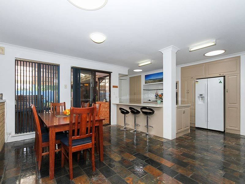 2 Weldwood Road, Ocean Reef WA 6027