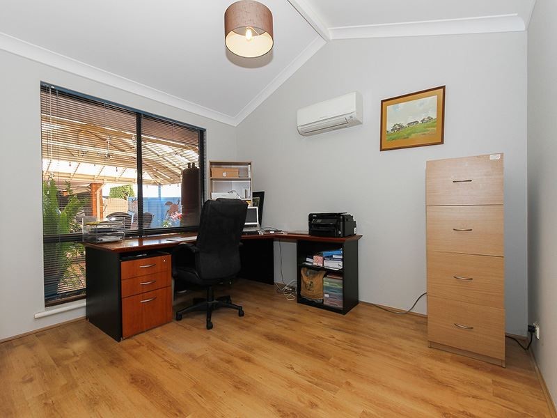 2 Weldwood Road, Ocean Reef WA 6027