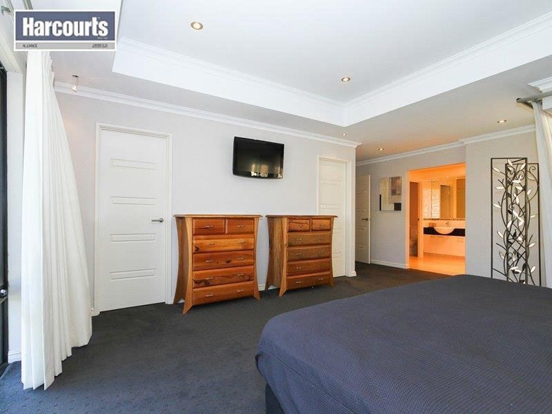 13 Tyringa Crescent, Burns Beach WA 6028