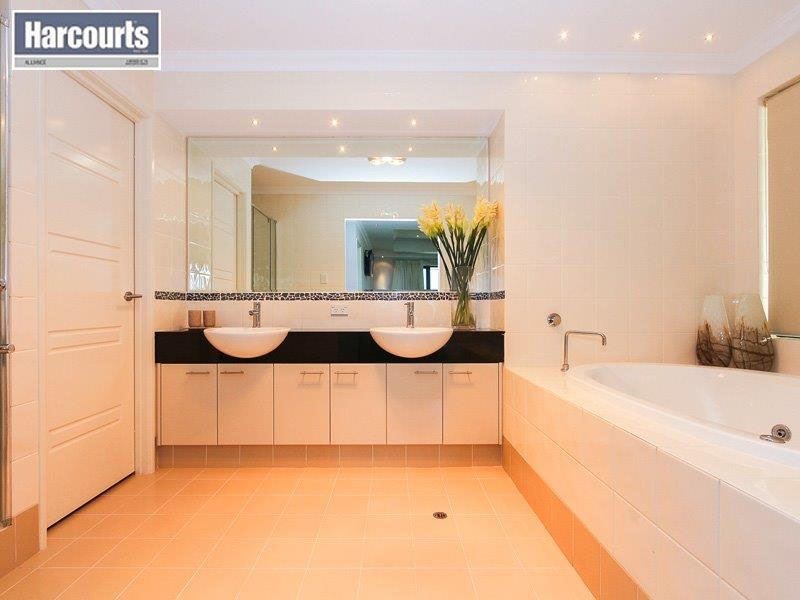 13 Tyringa Crescent, Burns Beach WA 6028