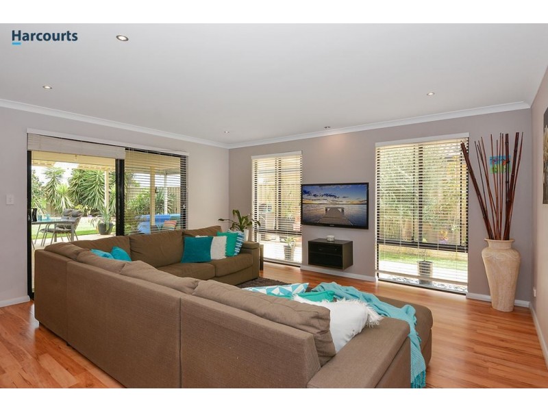 9 Sanctuary Gardens, Ridgewood WA 6030