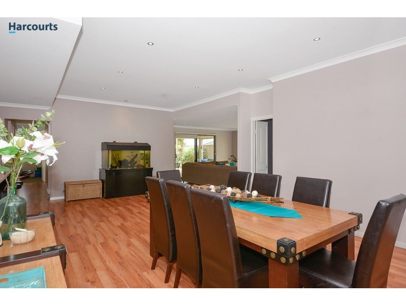 9 Sanctuary Gardens, Ridgewood WA 6030