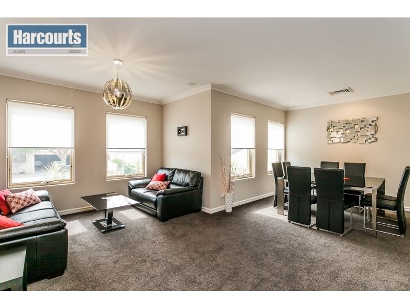 6 Raphael Lane, Currambine WA 6028