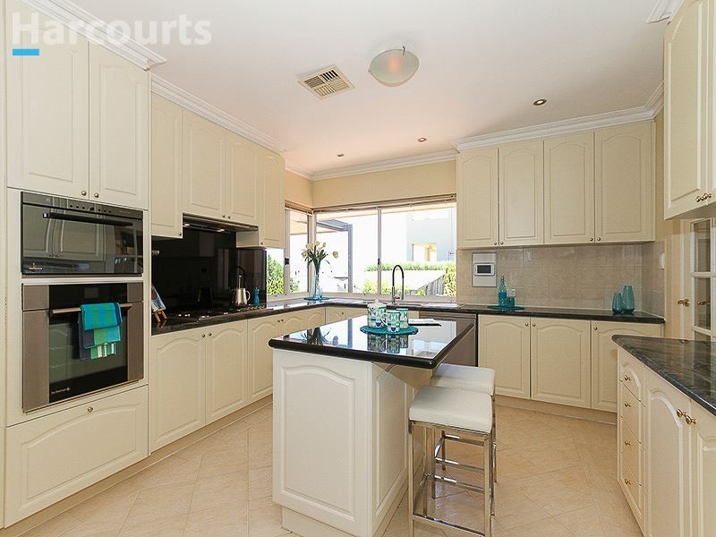 7 Randell Crescent, Ocean Reef WA 6027