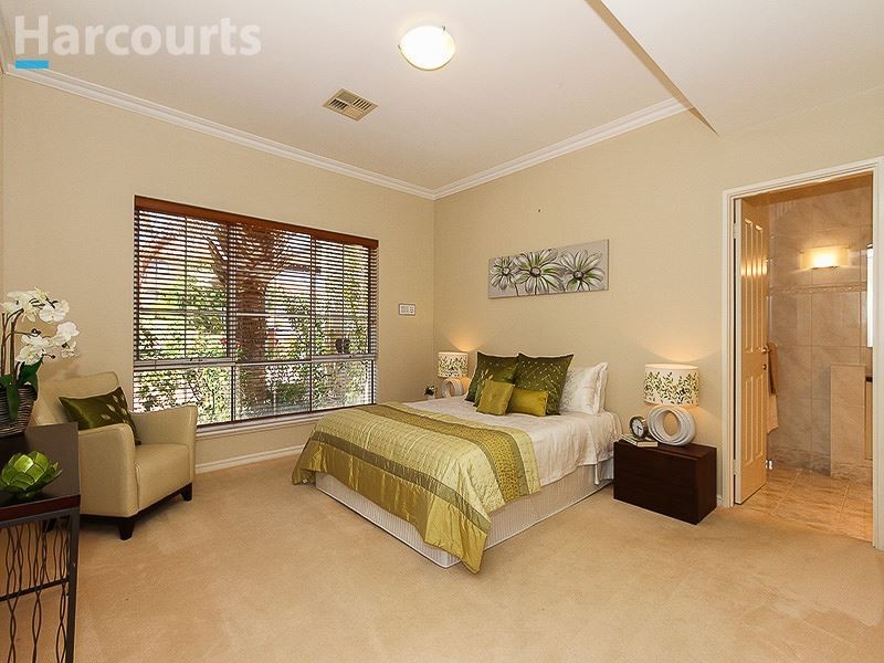 7 Randell Crescent, Ocean Reef WA 6027