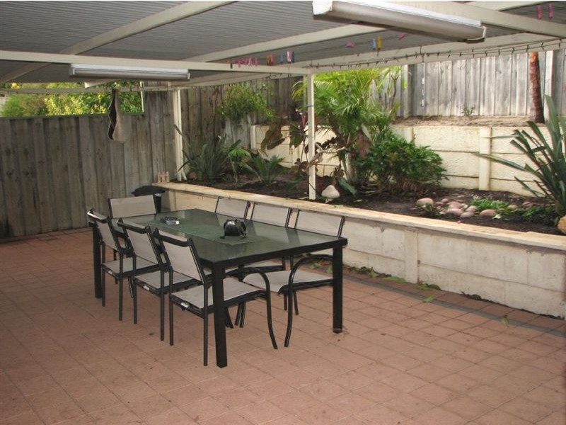 4 Lamas Grove, Landsdale WA 6065