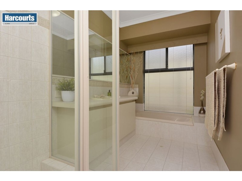 1 Bute Court, Kinross WA 6028