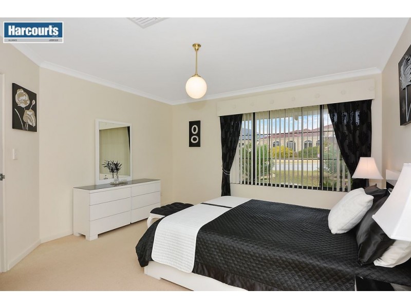 1 Bute Court, Kinross WA 6028