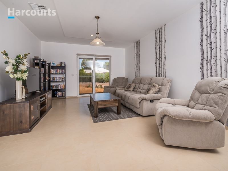 279 Ayrshire Loop, Lower Chittering WA 6084