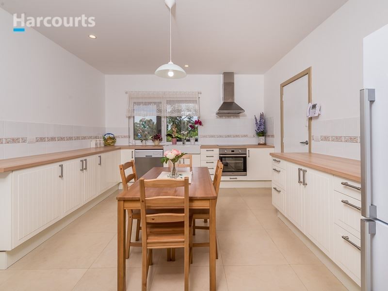 279 Ayrshire Loop, Lower Chittering WA 6084