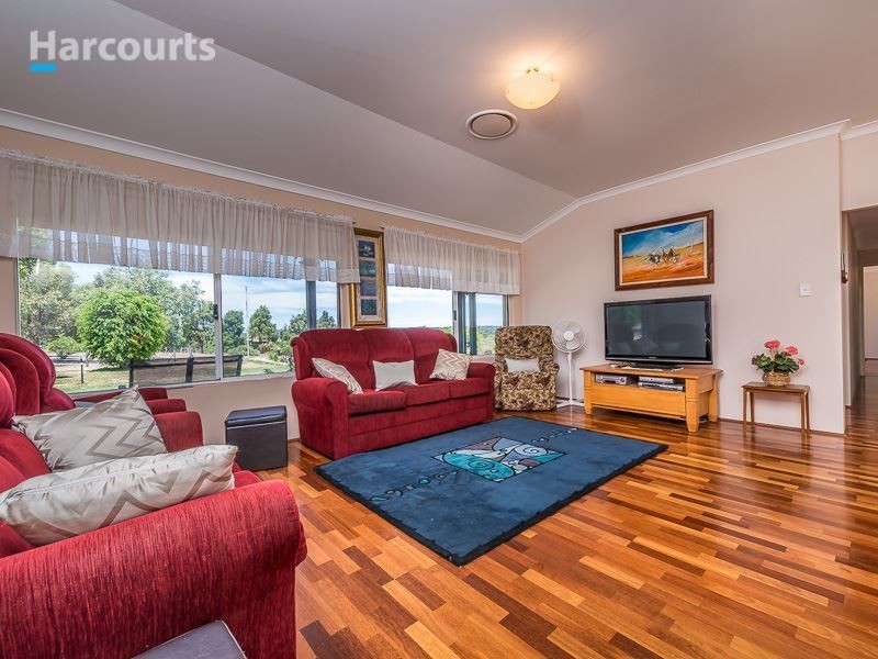 97 Ayrshire Loop, Lower Chittering WA 6084