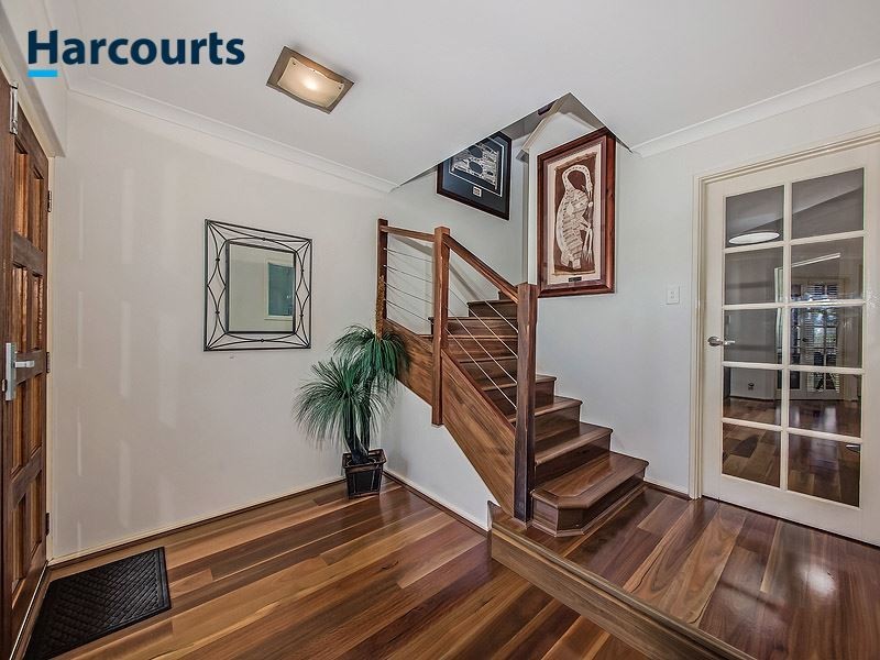 25 Meadowbrook Promenade, Currambine WA 6028