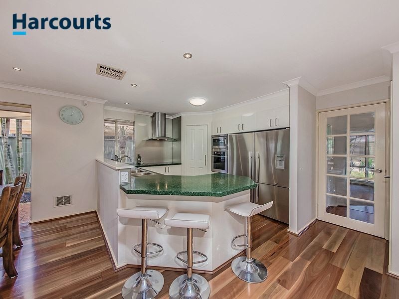 25 Meadowbrook Promenade, Currambine WA 6028