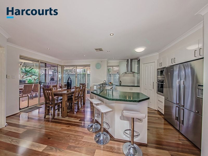 25 Meadowbrook Promenade, Currambine WA 6028