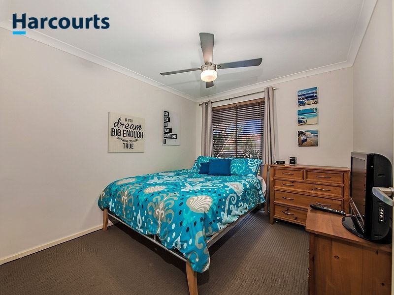 25 Meadowbrook Promenade, Currambine WA 6028