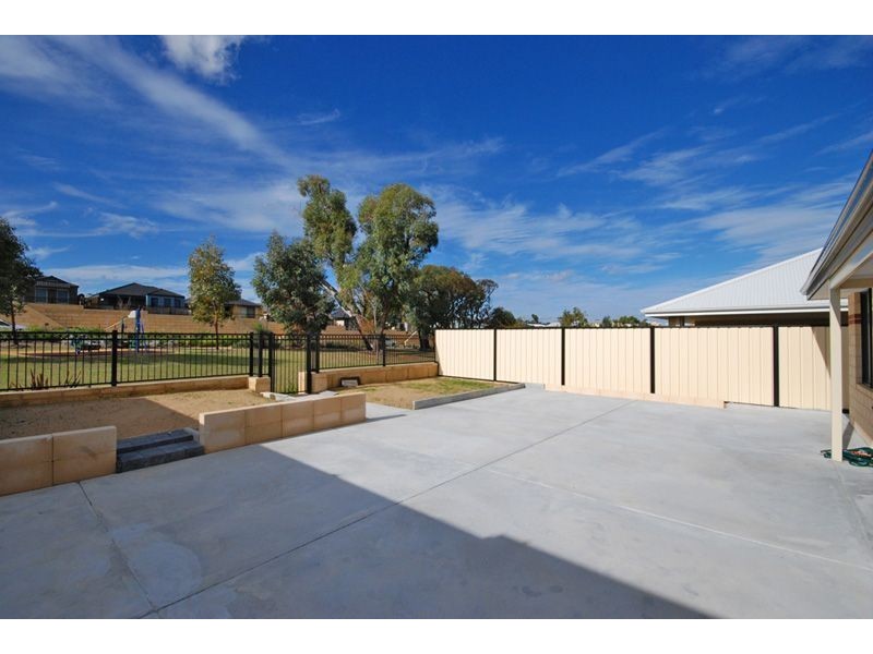 66 Cherokee Green, Clarkson WA 6030