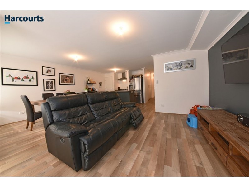 71 Cuddlepie Turn, Banksia Grove WA 6031