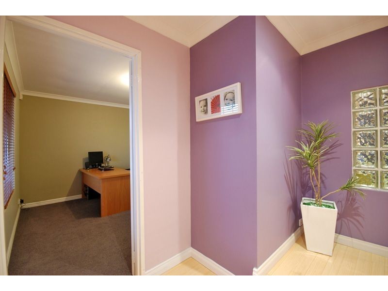 6 Templar Place, Currambine WA 6028