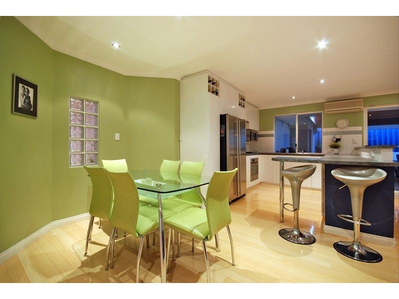 6 Templar Place, Currambine WA 6028