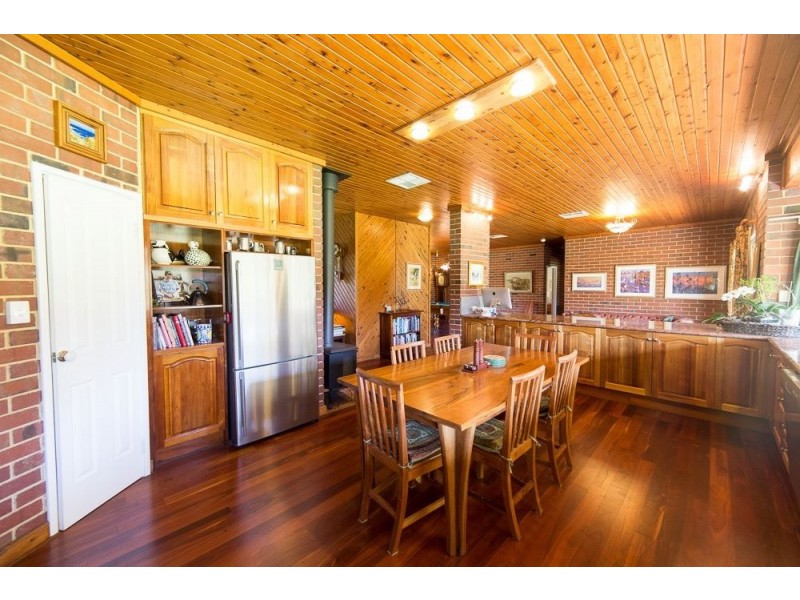 90 Rustic Gardens, Carramar WA 6031